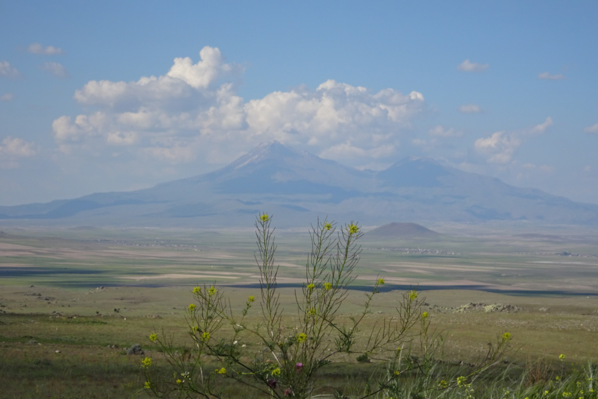 Kutören köyü civarından Hasan Dağı ve Küçük Hasan Dağı.