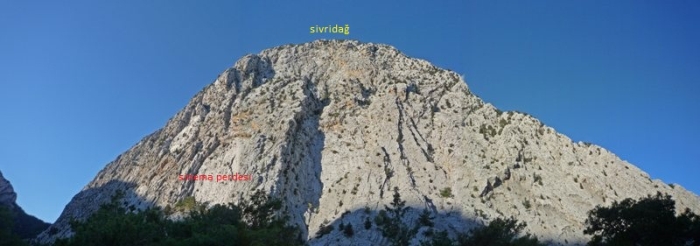 Sivridağ’ın doğu yüzünün 3 fotonun birleşimi ile yapılmış panoramik manzarası.