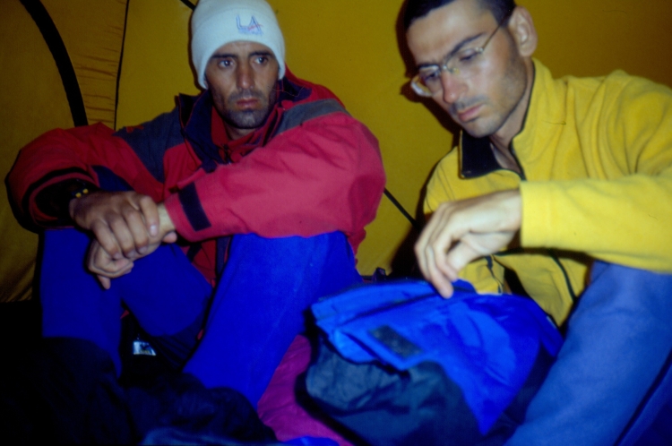 Kafkasya dağları ekspedisyonu rahmetli kardeşim Kürşat Avcı ile birlikte 1997