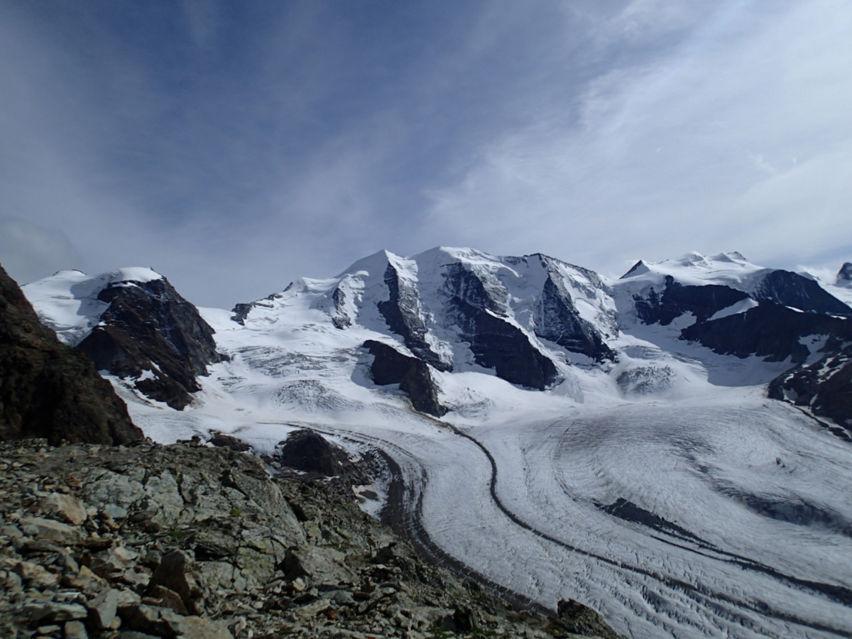Diavolezza teleferik dağ istasyonu (2978mt) Piz Palü ve buzulun görüntüsü.