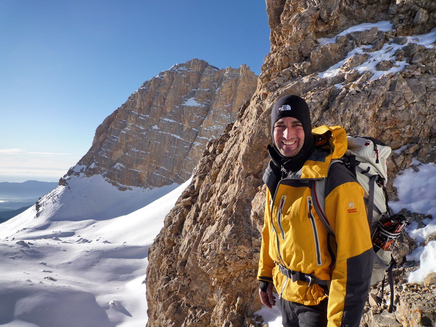 Geri planda Taştepe