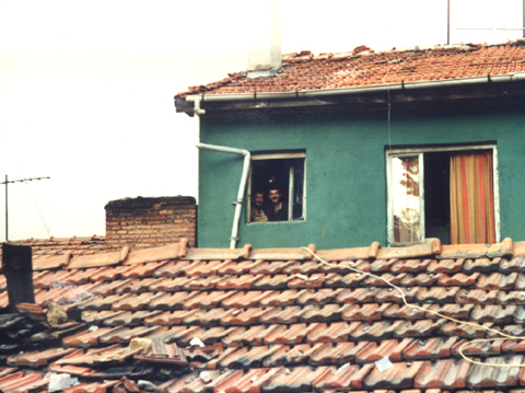 Orhan Ozcalik ve Kamil Erciyes Ankara Demirlibahce mevkiindeki evlerindeler.