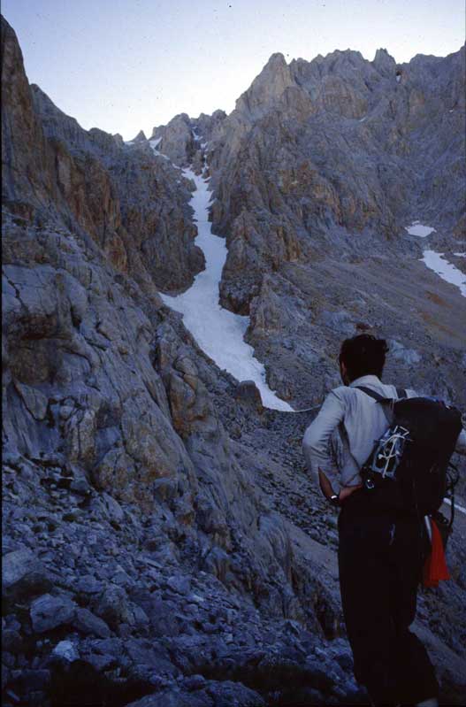 Peck kulvarını tırmandık sonunda rotayı karıştırdık. Herhalde 3400 m gibi bir yerlerden geri döndük.