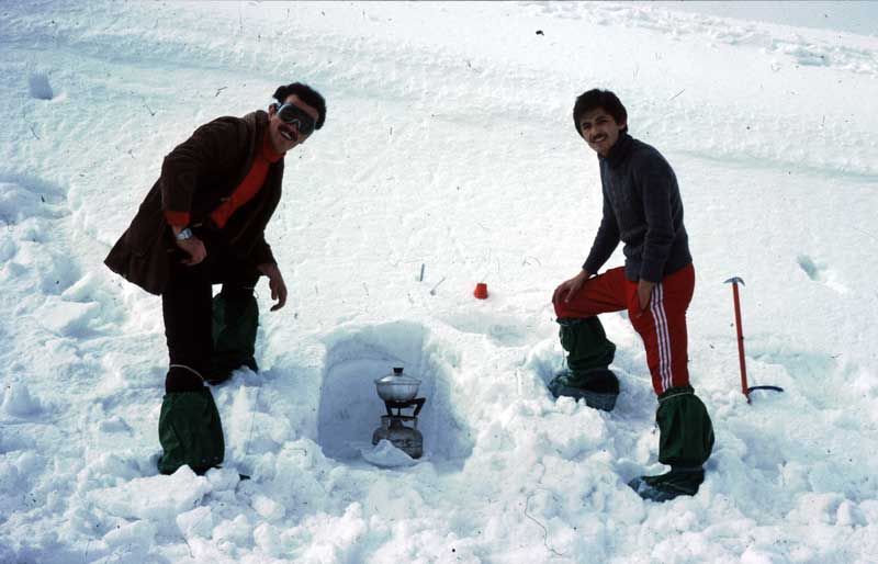 Kış kampında piknik tüp! İlk kullanışta çok iyi çalıştı sabah nedense pek kısık yanıyordu.
