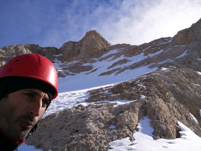 Yücel kilit etabın sonunda batı sırtında.