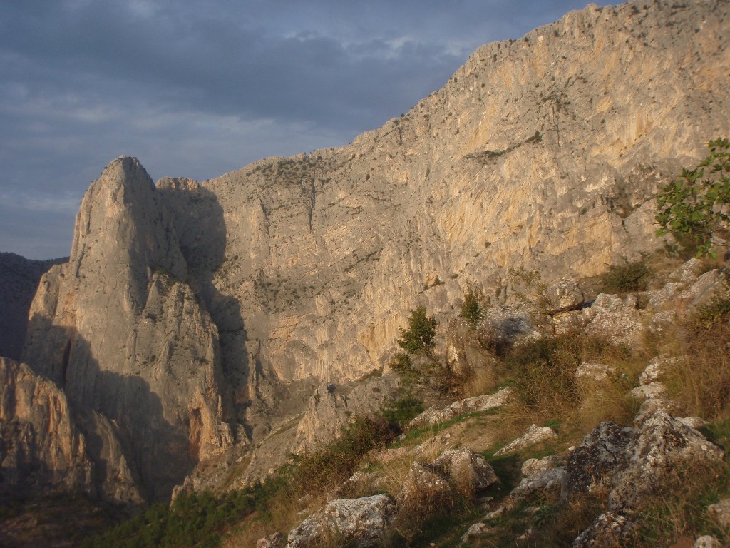 Sivrikaya ve Hasankaya