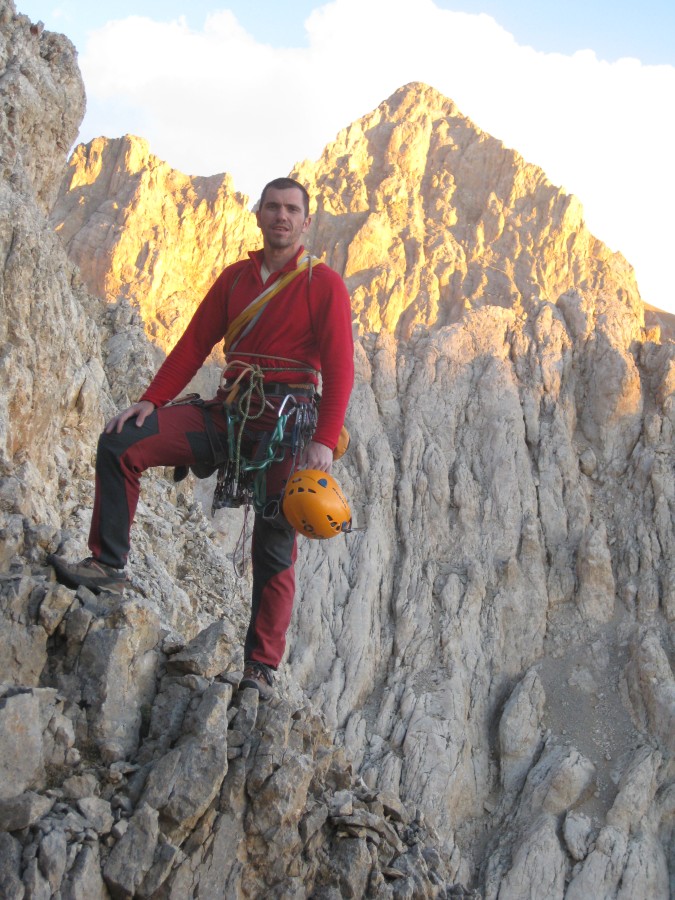 Zirvenin hemen altı arkada Kaldı Dağı
