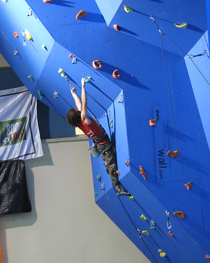 Sivas Cumhuriyet Universitesi tırmanış duvarı tırmanıcı Ahmet Hazar