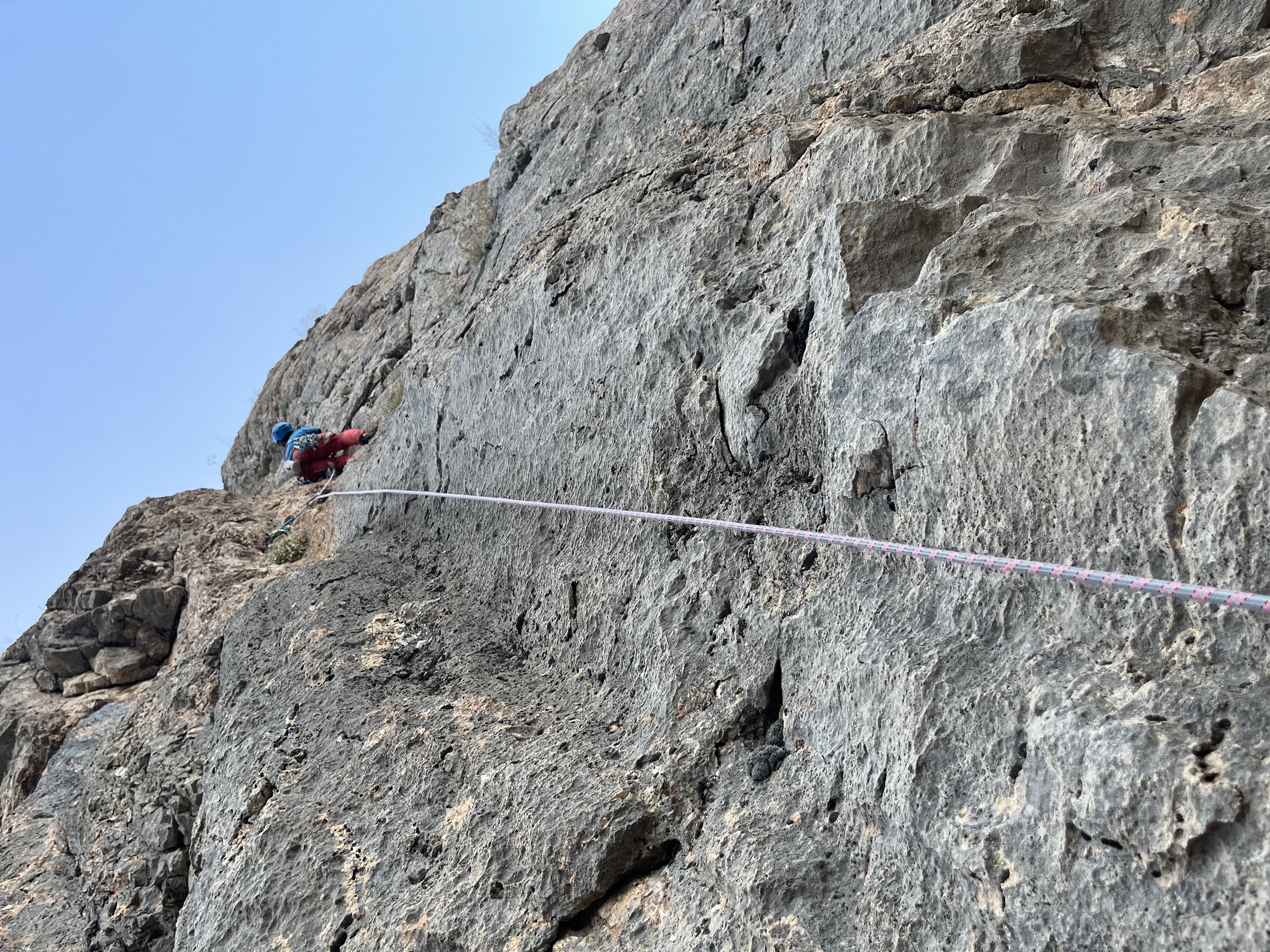 Benna emniyetsiz pasajda yükselirken