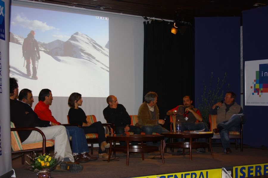 Mustafa çok sevdiği Aladağlar'dan bahsederken