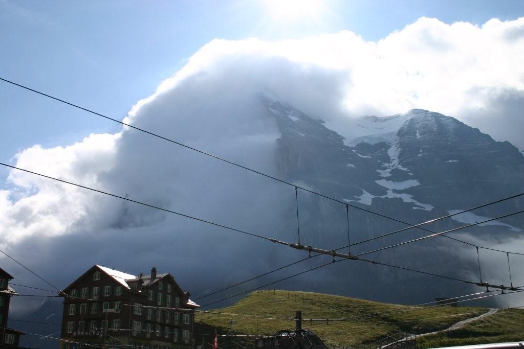 Eiger güneşli bir günde