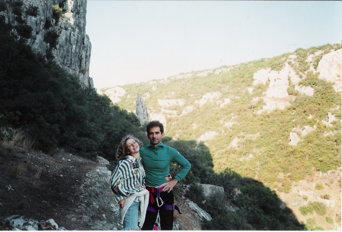 1994 Ocak'ında dünya evine giren Altoparlak çifti Ballıkayalar'da. Funda Altoparlak uzunca bir dönem Pazar tırmanışlarında eşi Emre’ye eşlik etmeyi düzenli olarak sürdürdü.