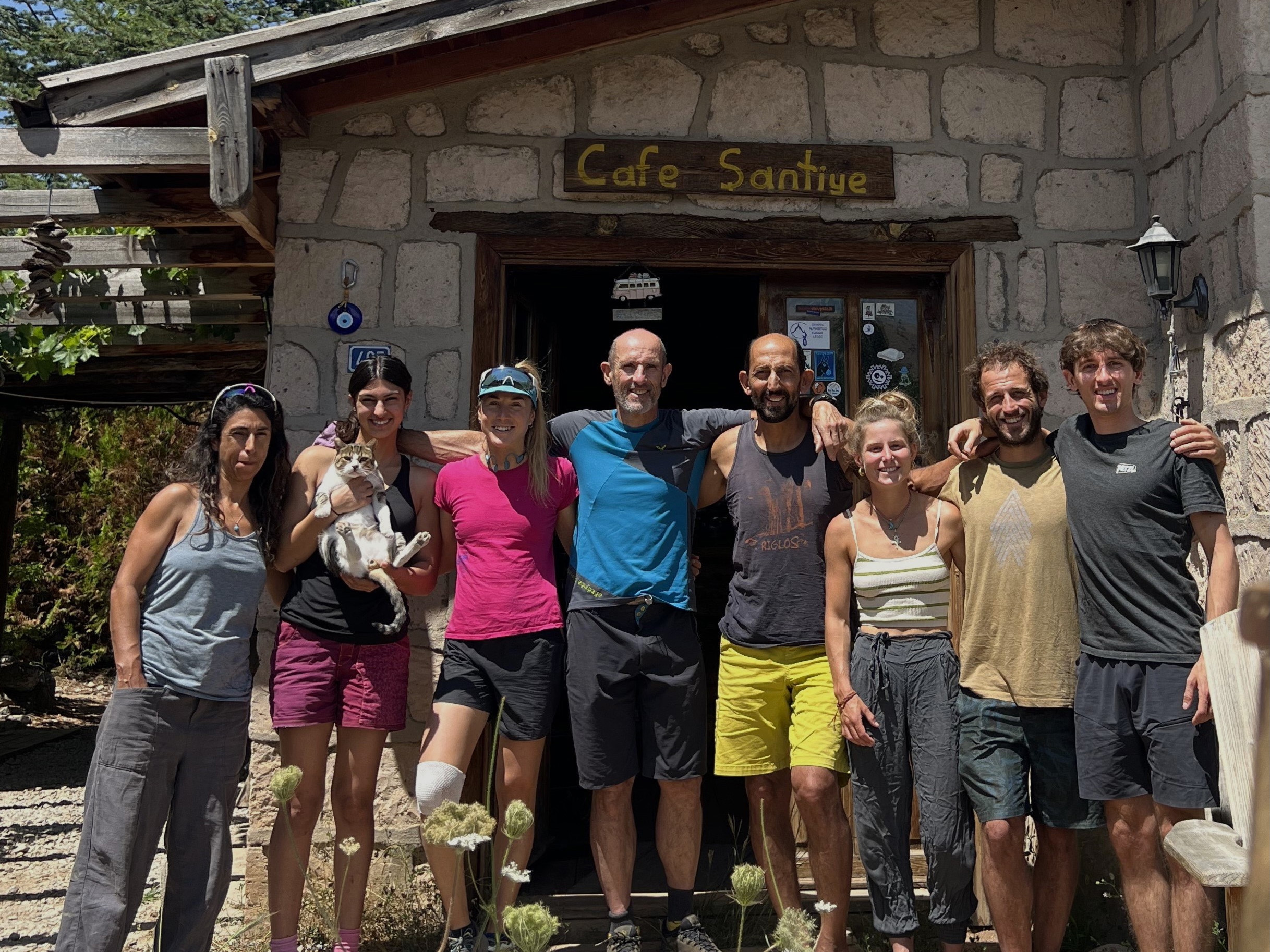 Cafe Şantiye'de Grup Fotoğrafı